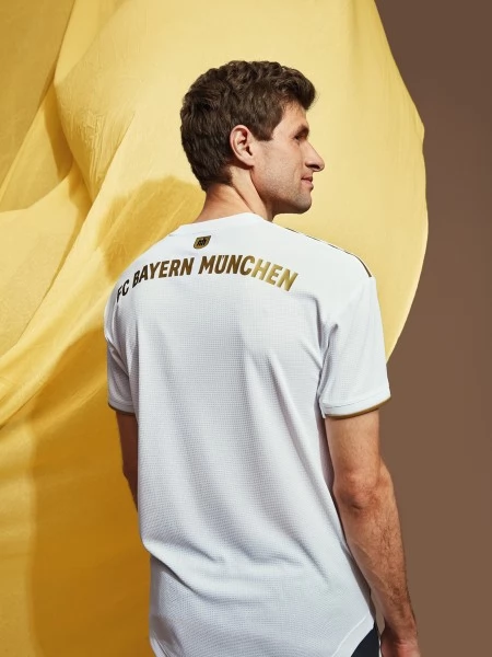 FC Bayern München Fotbalový Dres 2022-23 Serge Gnabry 7 Venkovní